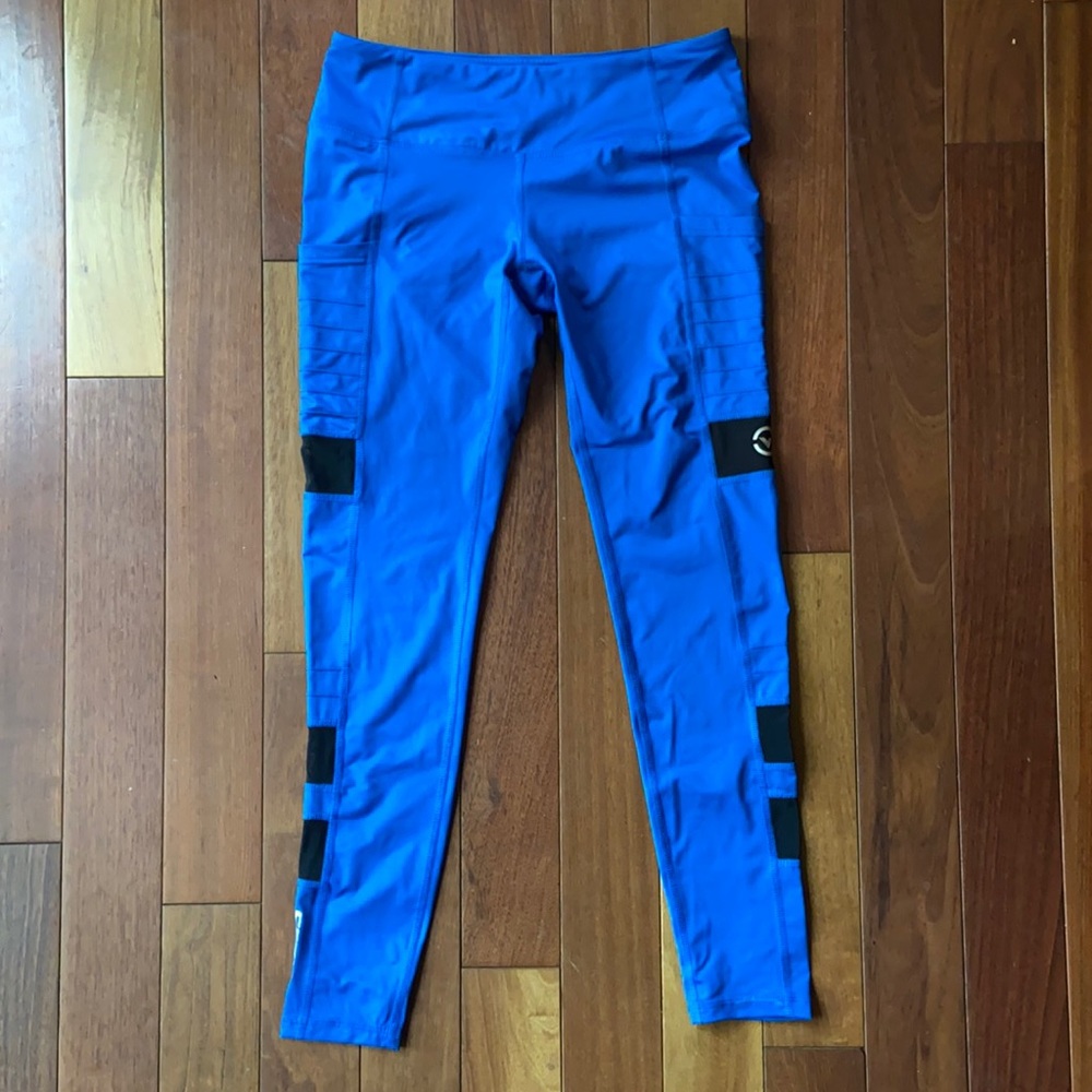 Women’s size small virus leggings